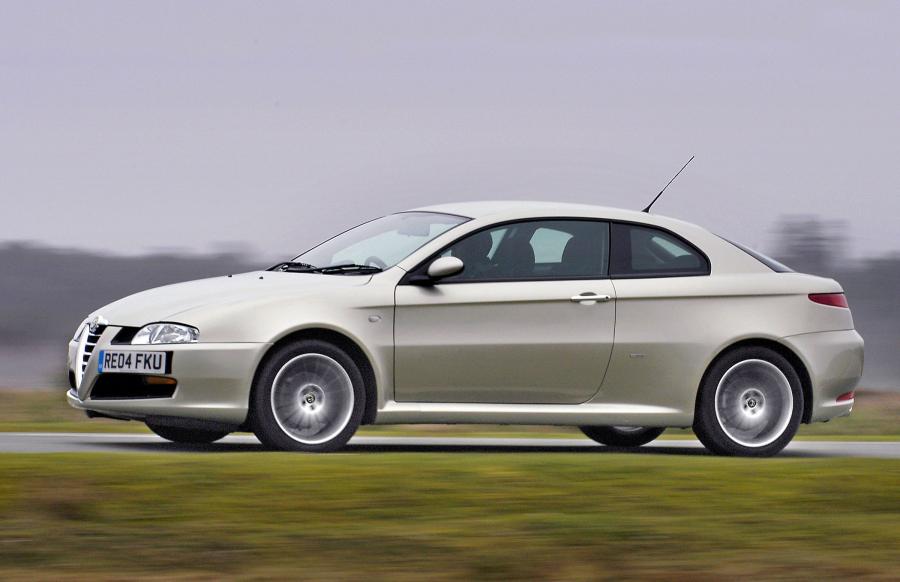  Alfa Romeo GT (937C) 2004 года  (UK) (фото 6 из 14)